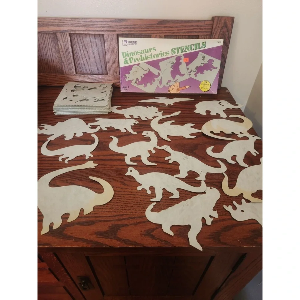 Vintage‎ Trend Dinosaurs & Prehistoric Stencils Shapes Stencils 1986
